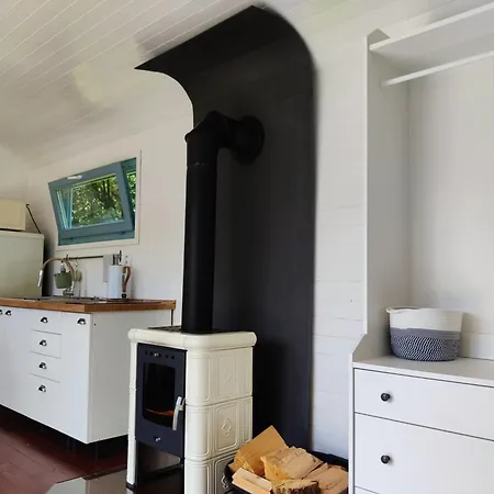 Maringotka Nebeska Apartment Chynov